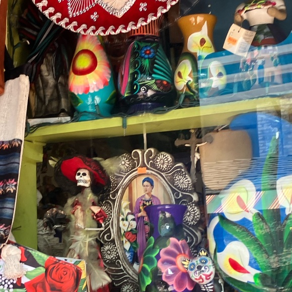 Meet your Posher, Marcella - Picture 3 of 17